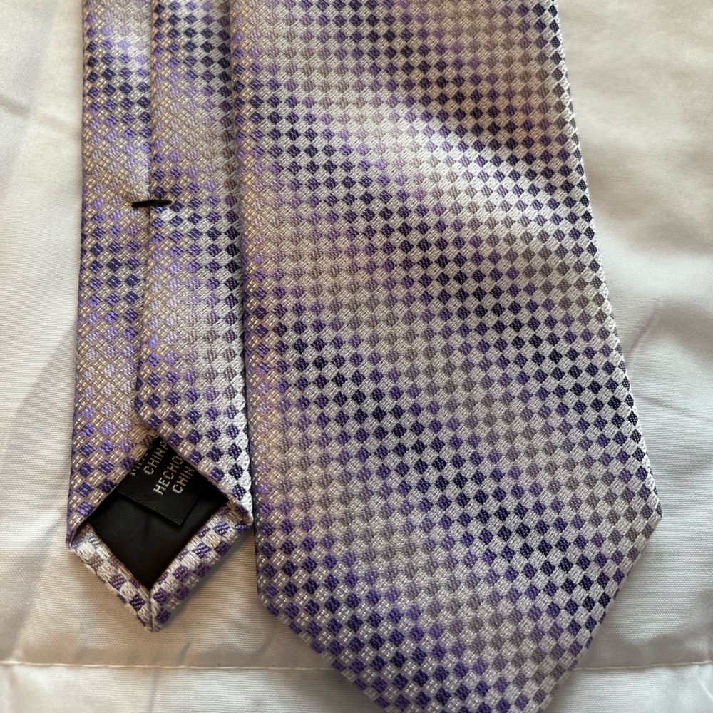 Van Heusen tie